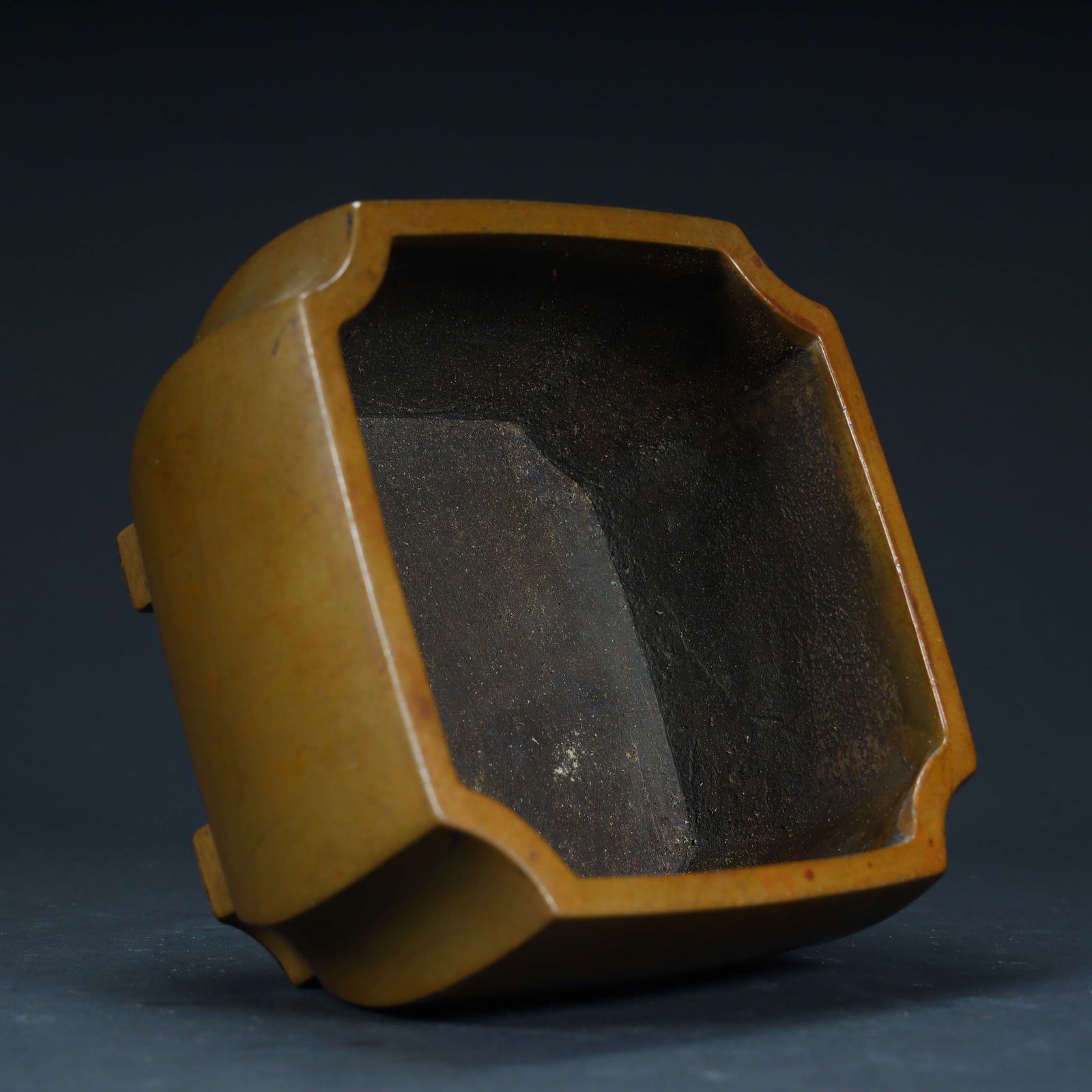 A Qing Dynasty copper melon prismatic aroma diffuser - 9