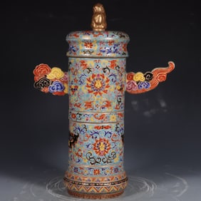 A blue background pastel gold line watch made in the Qianlong period of the Qing Dynasty