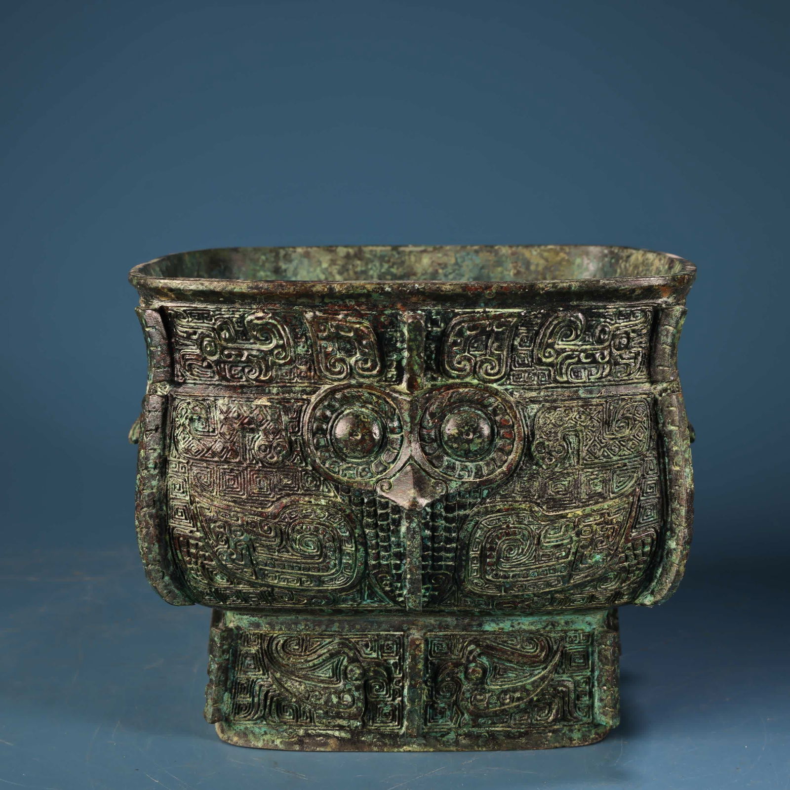 A bronze bird-faced square bucket (1 of 10)