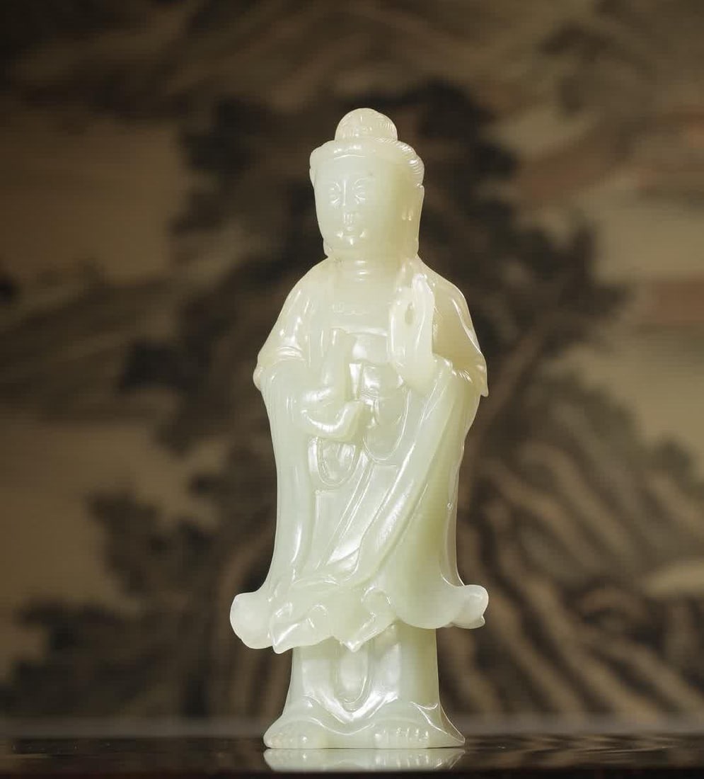 A statue of Guanyin in a Hetian jade clean bottle (1 of 9)