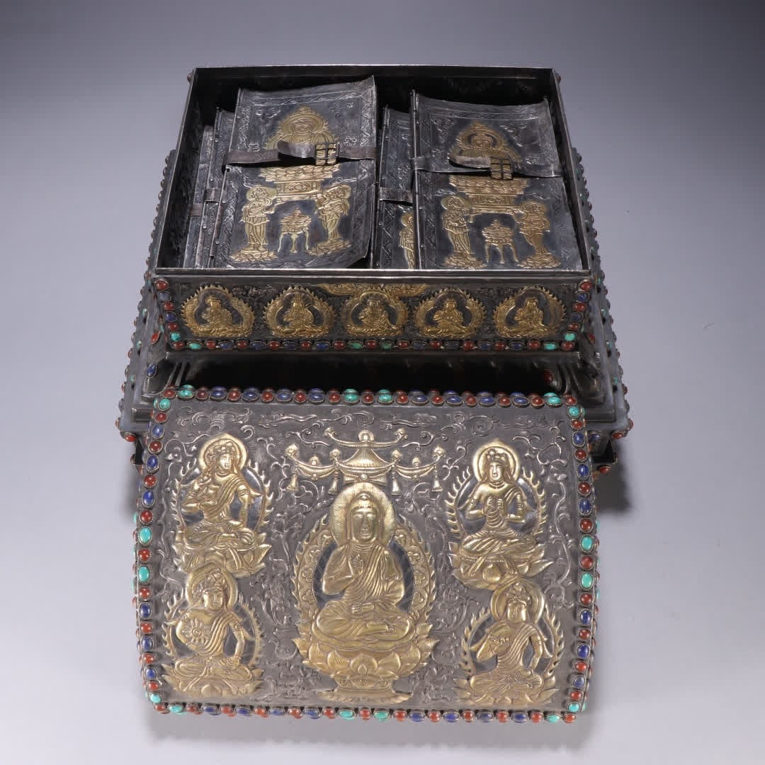 A set of silver gilt Buddha pattern scripture book belt box (1 of 9)