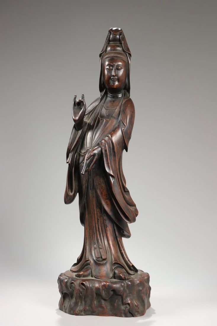 A clear copper clean bottle Guanyin ornament: Clear copper clean bottle Guanyin ornament SIZE: H:57cm W:18cm (The Dimensions Of All Batches Are Manually Measured.If You Need More Detailed Information, Please Contact Our Customer Service
