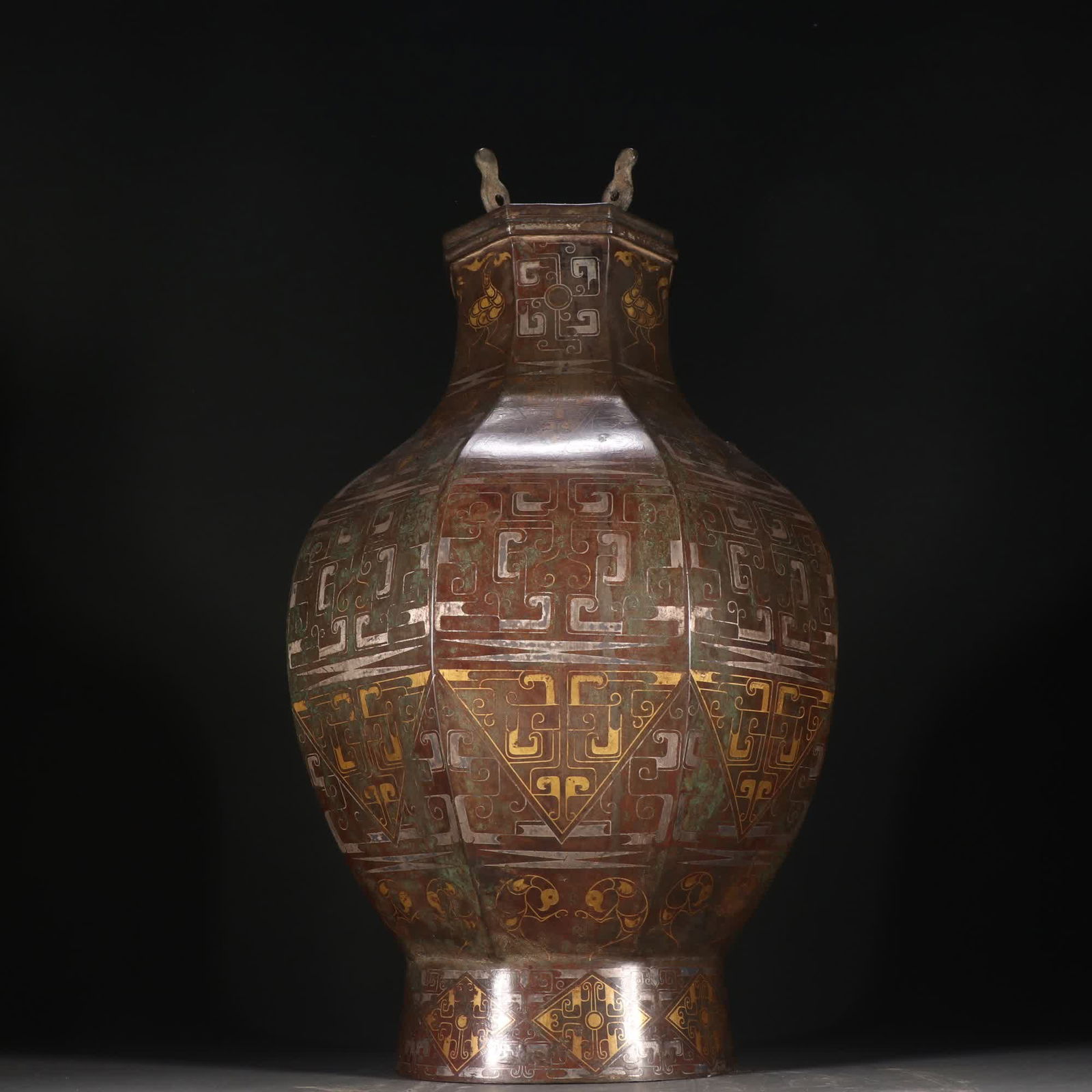 A Han Dynasty copper cuo gold and silver square vase: Han Dynasty copper gold and silver square vase SIZE: H:36cm W:19.5cm W:4050g (The Dimensions Of All Batches Are Manually Measured.If You Need More Detailed Information, Please Contact Our Customer Ser