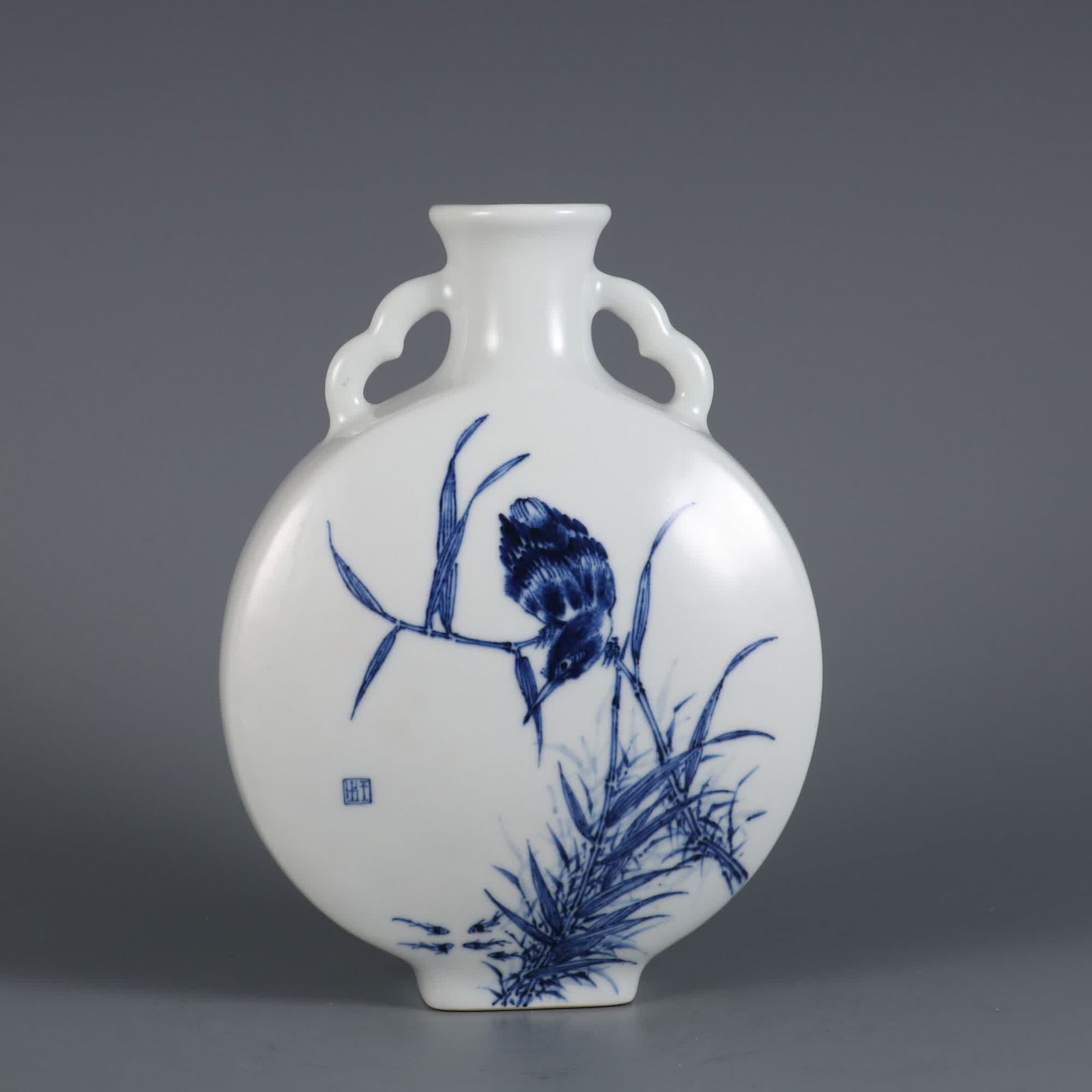 A piece of Wang Bu during the Republic of China period blue and white single emerald double bird (1 of 9)