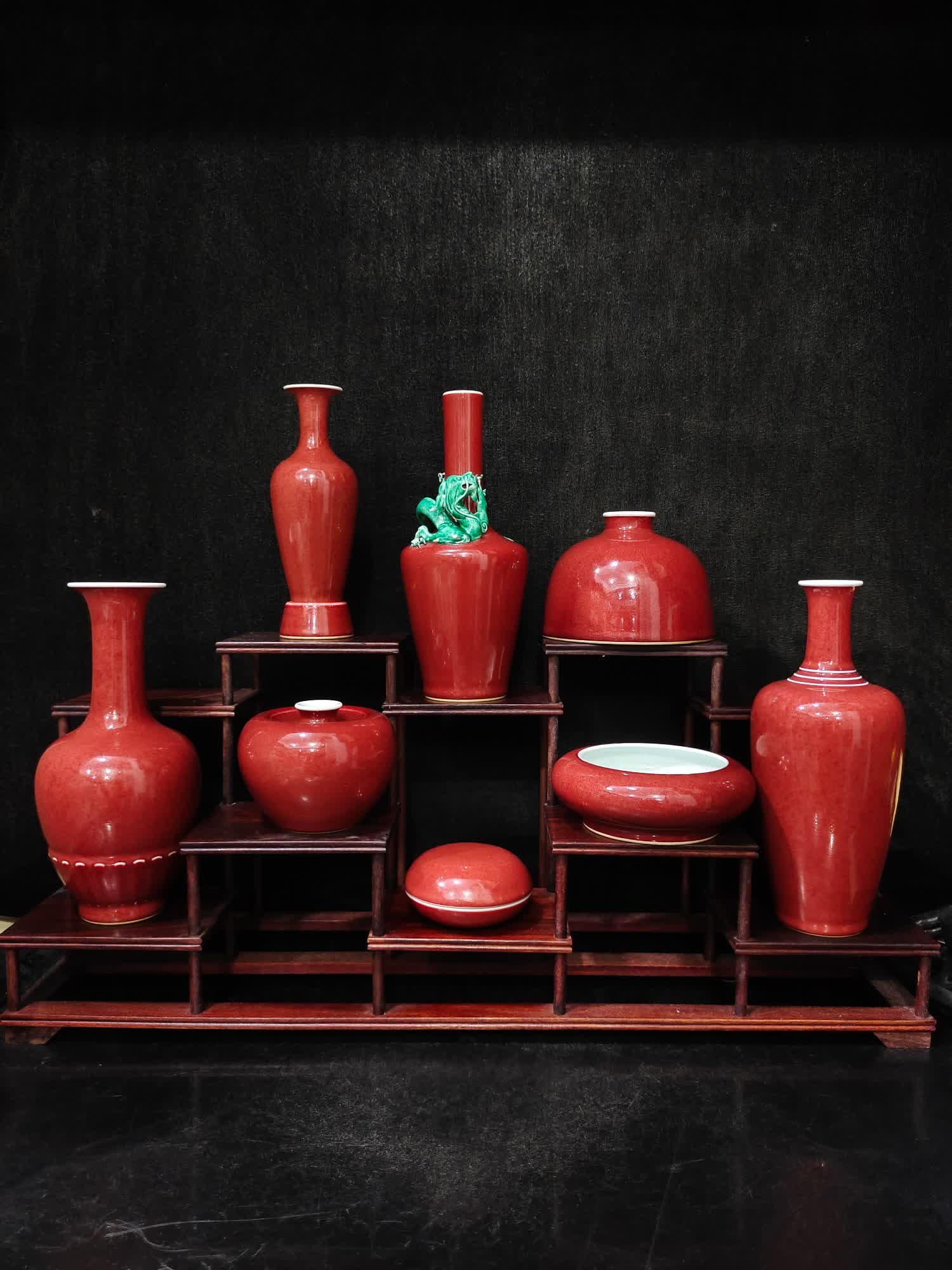 A set of Qing Kangxi year system sacrifice red glaze eight large sizes (1 of 9)
