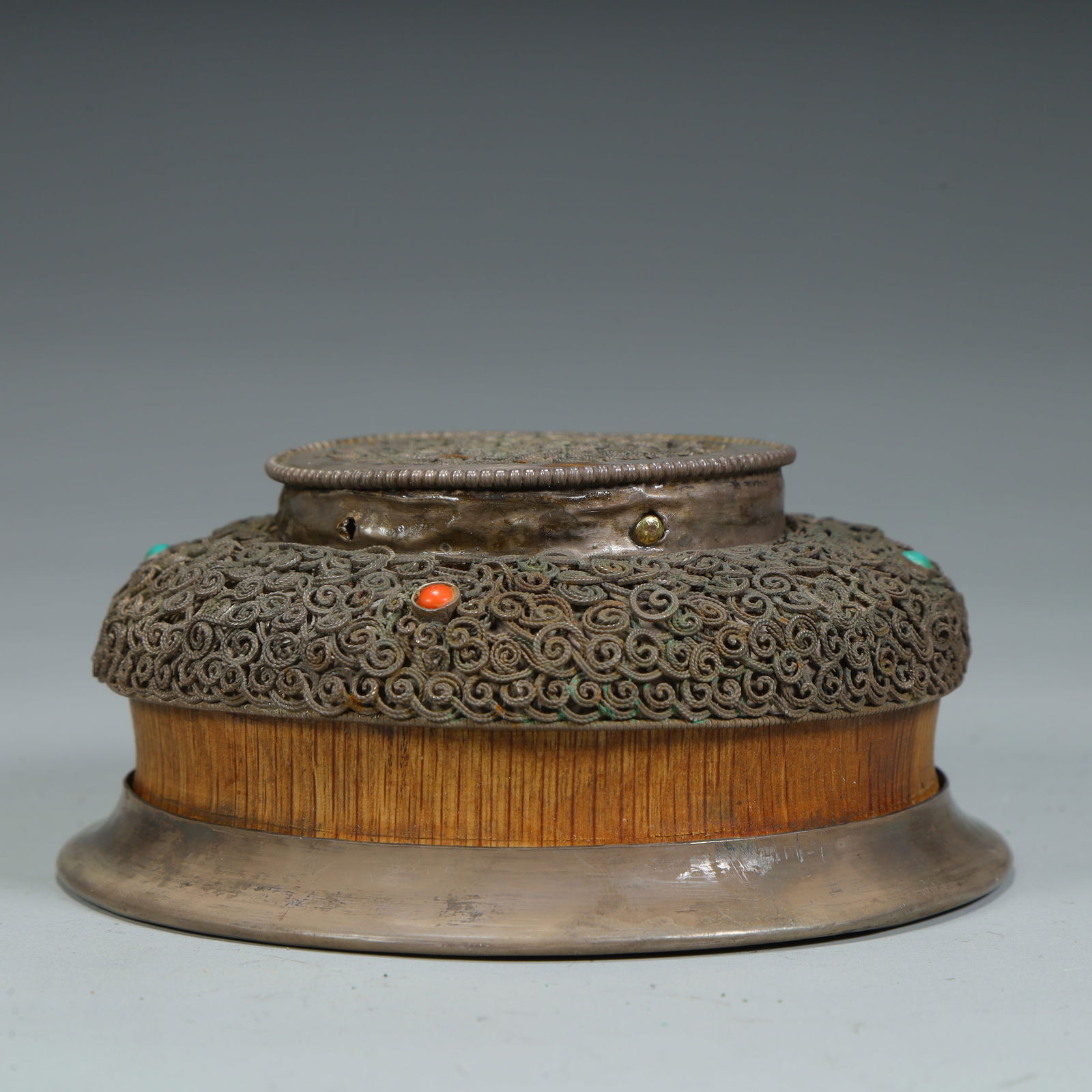 A silver filigree inlaid with a treasure root wooden bowl (1 of 6)