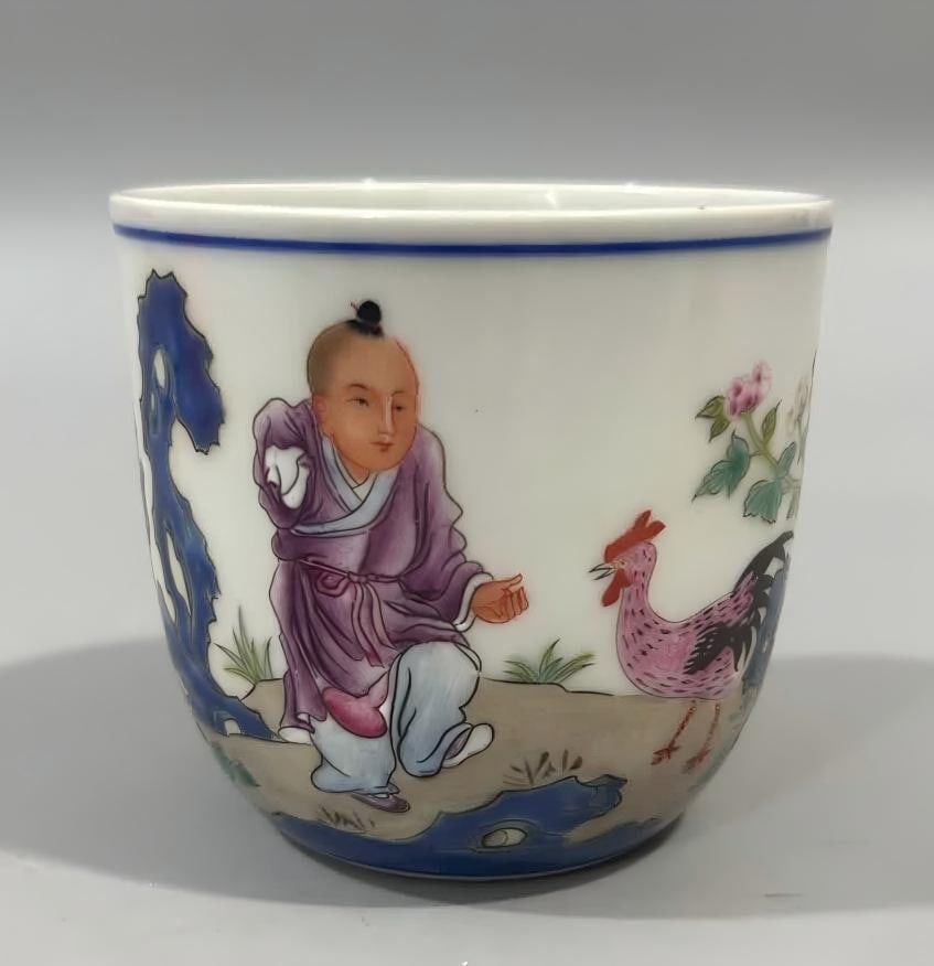 A Qing Qianlong pastel figure cup: Qing Qianlong pastel figure picture cup SIZE: H:7.5cm W:8cm (The Dimensions Of All Batches Are Manually Measured.If You Need More Detailed Information, Please Contact Our Customer Service Before Biddi
