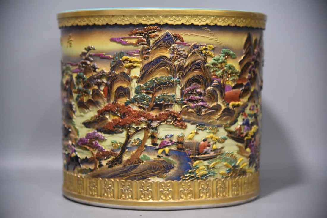 A Qing Dynasty carved pastoral landscape painting gold pen holder: Qing Dynasty carving returned to the pastoral residence landscape painting gold pen holder SIZE: H:24cm mouthD:27.5cm (The Dimensions Of All Batches Are Manually Measured.If You Need More Detailed Inf