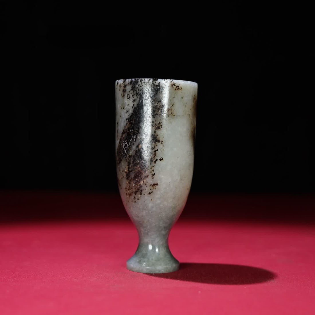 A Han Dynasty jade cup: Han Dynasty jade cup SIZE: 120x53mm W:210g (The Dimensions Of All Batches Are Manually Measured.If You Need More Detailed Information, Please Contact Our Customer Service Before Bidding.)