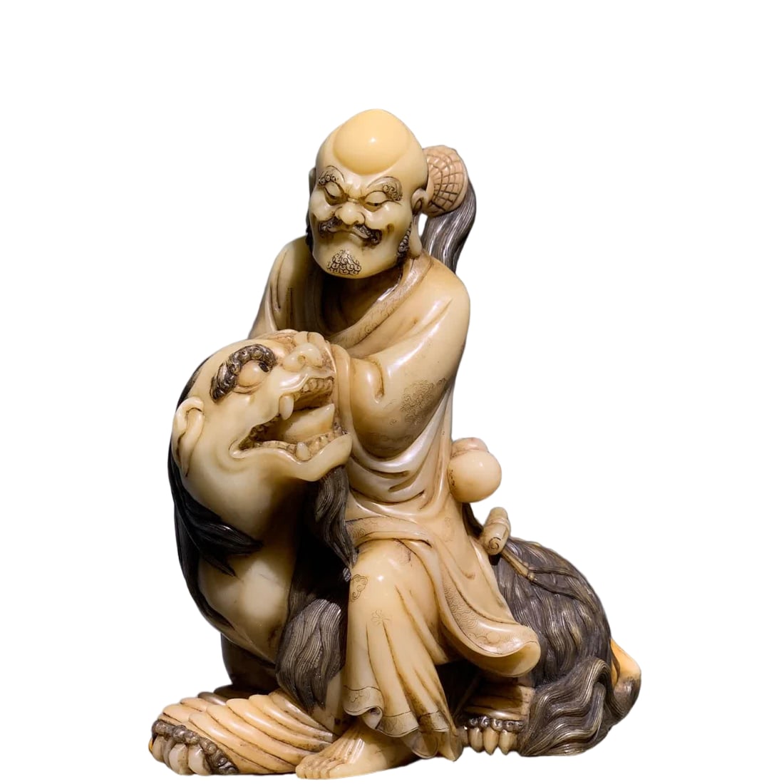 Qing Dynasty Shoushan stone play lion arhat (1 of 7)