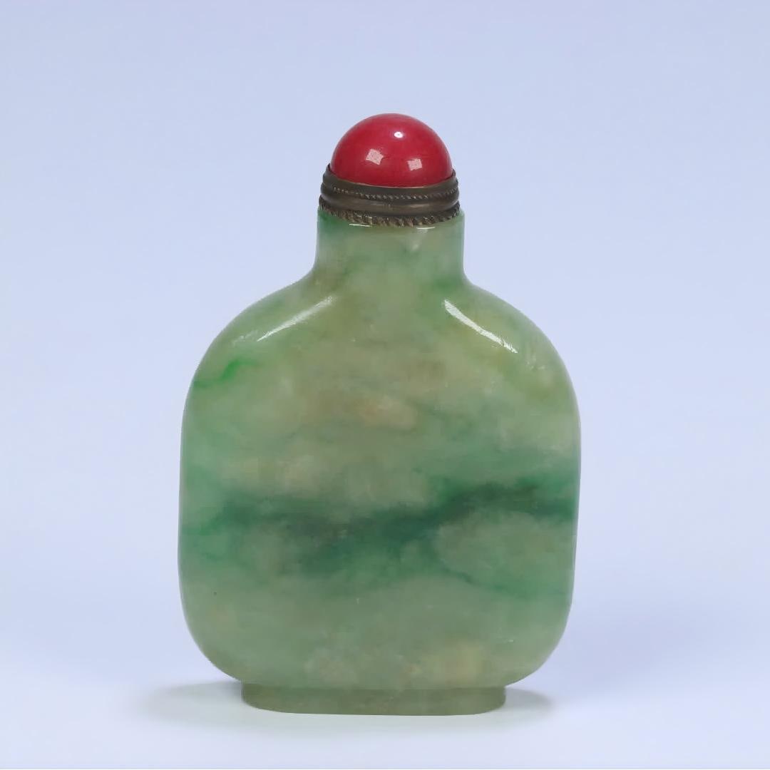 A Qing Dynasty jade plain pattern snuff bottle - 3