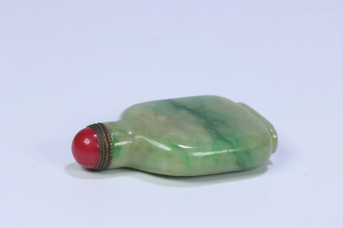A Qing Dynasty jade plain pattern snuff bottle - 5