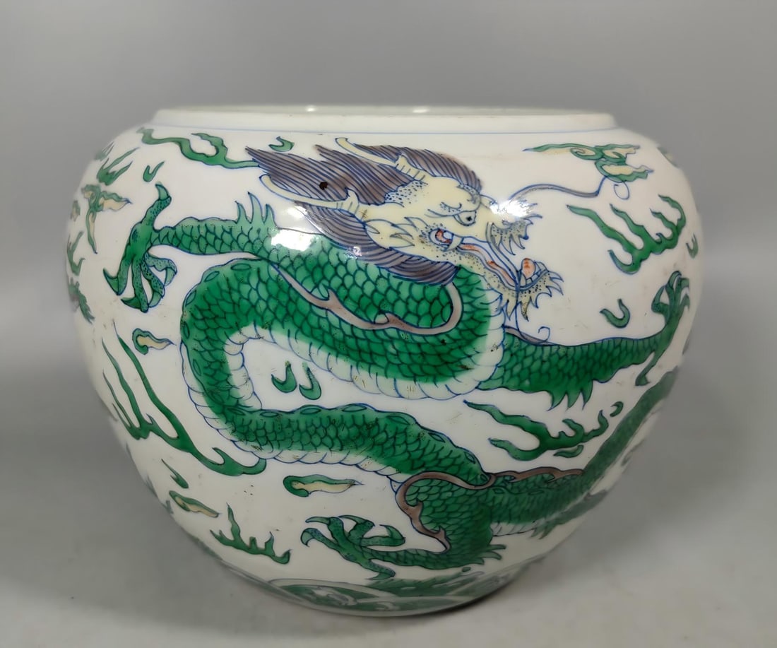 A Qing Dynasty Doucai double dragon wash (1 of 9)
