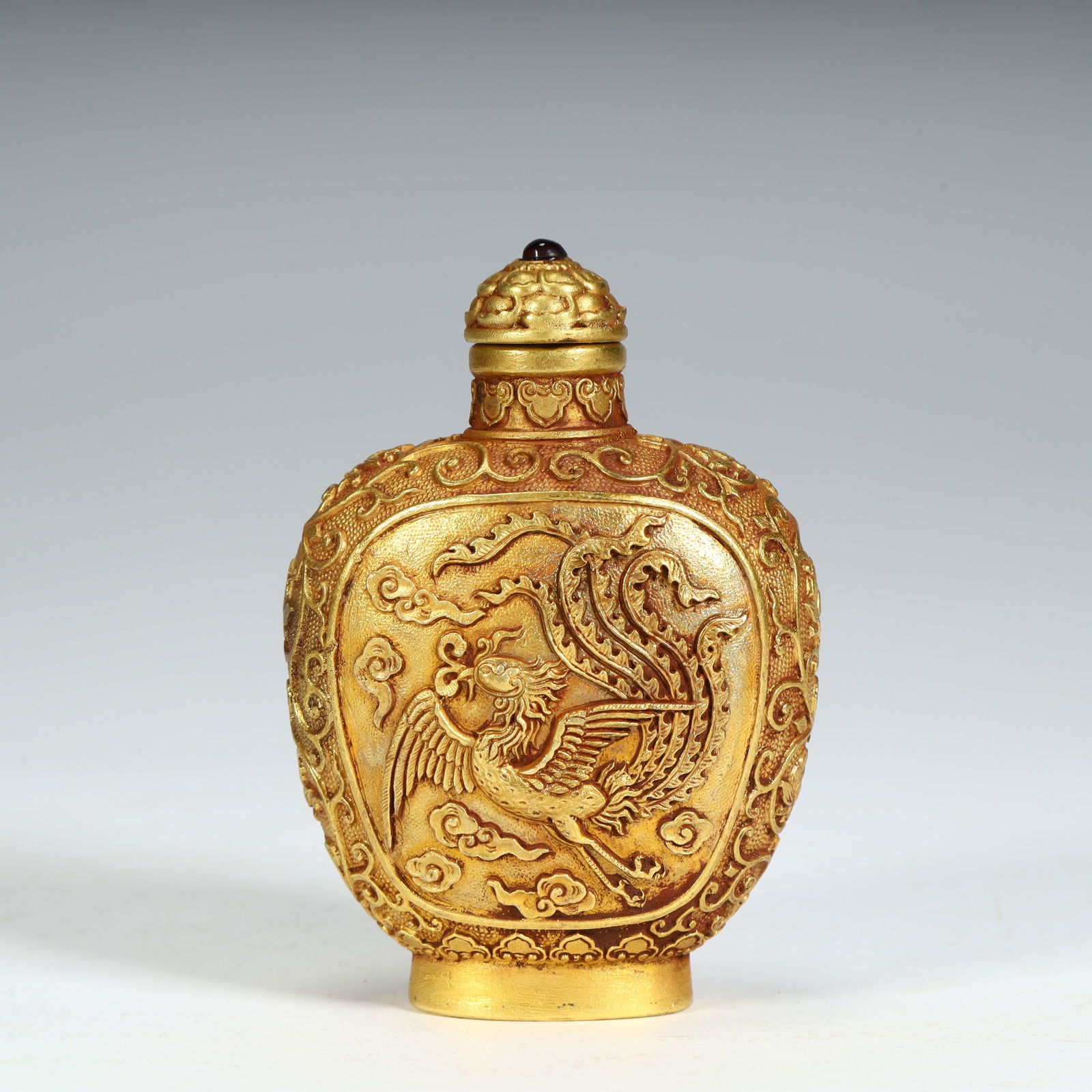 A copper-gilt phoenix-patterned snuff bottle from the Qing Dynasty (1 of 11)