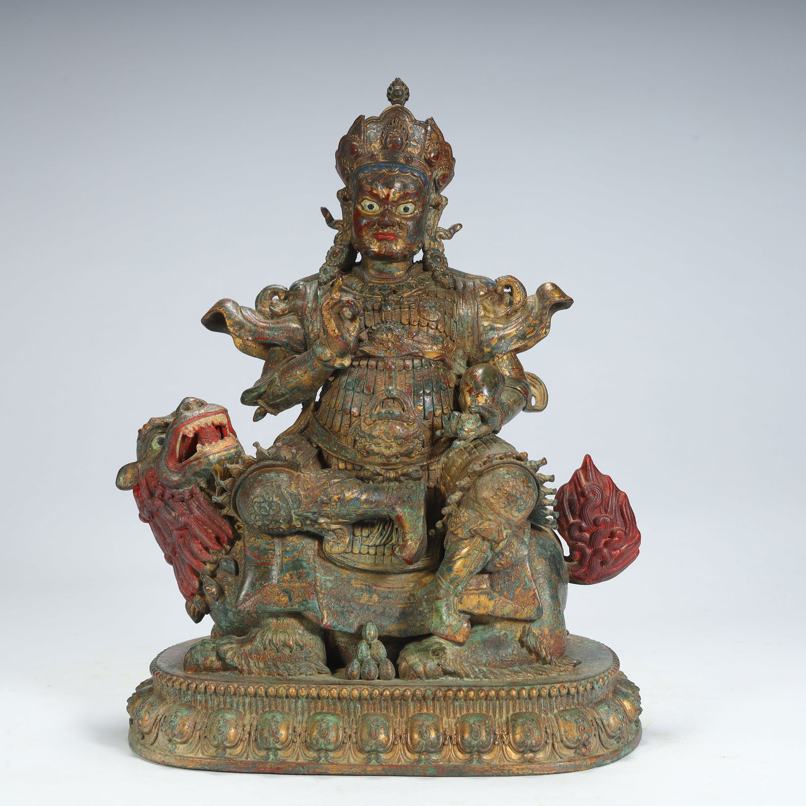 A statue of the Qing Dynasty bronze gilt treasure king (1 of 10)
