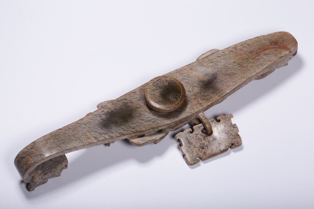 A pre-Ming ancient jade dragon pattern with a hook - 10