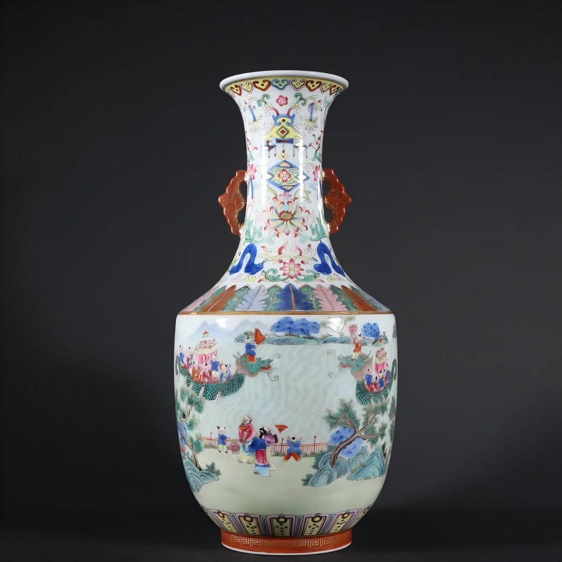 An amphora with a picture of a pastel figure of Jiaqing in the Qing Dynasty: Qing Dynasty Jiaqing pastel figure picture amphora SIZE: H:32.8cm W:16cm (The Dimensions Of All Batches Are Manually Measured.If You Need More Detailed Information, Please Contact Our Customer