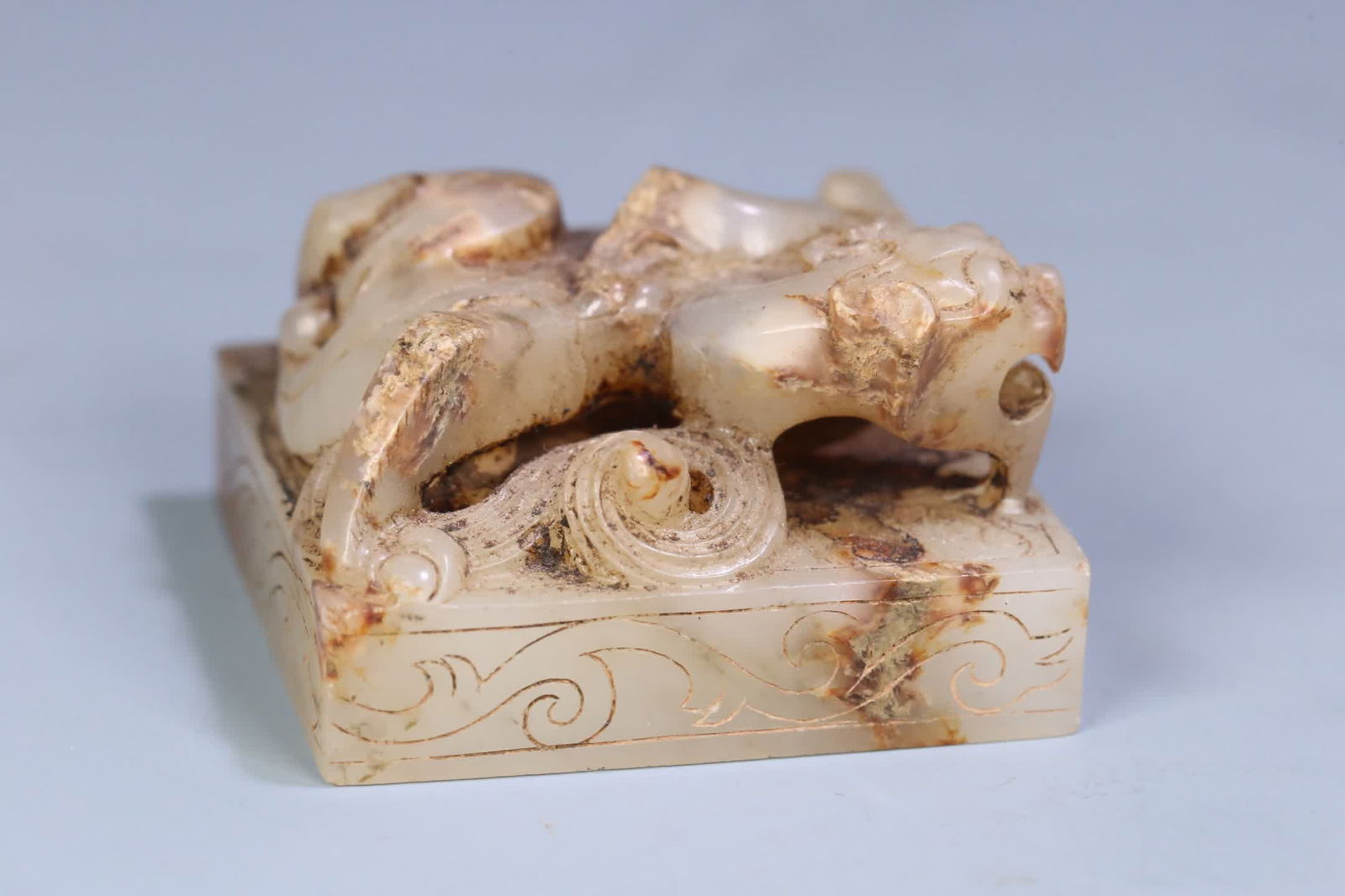 An ancient jade dragon button seal - 3