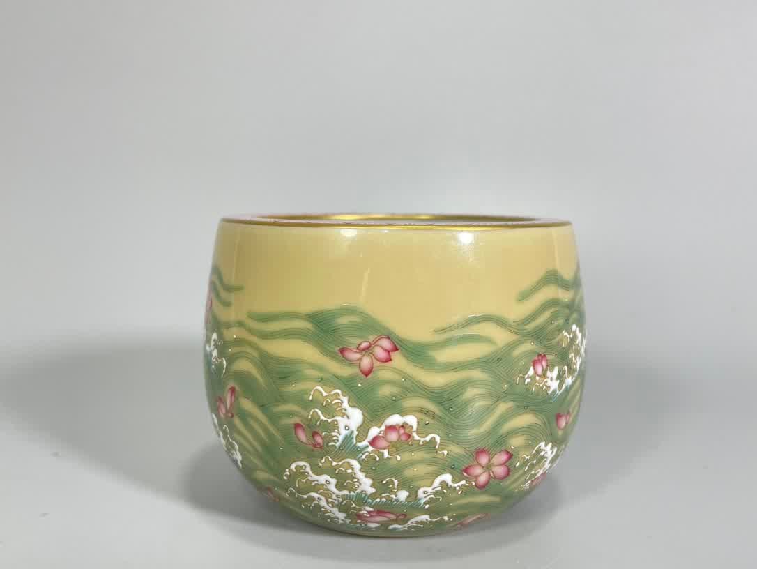 A piece of Ruidi Tuisitang beige glaze pastel seawater pattern flower picture small vat washing (1 of 6)
