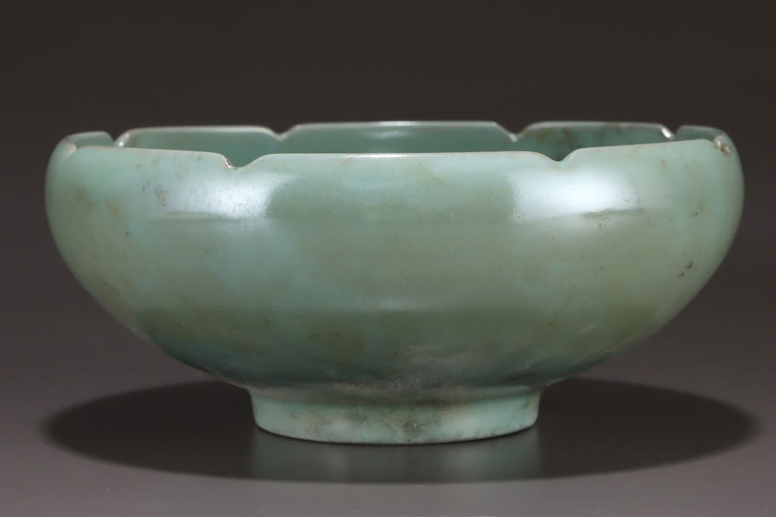 A piece of Song Ru kiln azure glaze sunflower mouth wash (1 of 9)