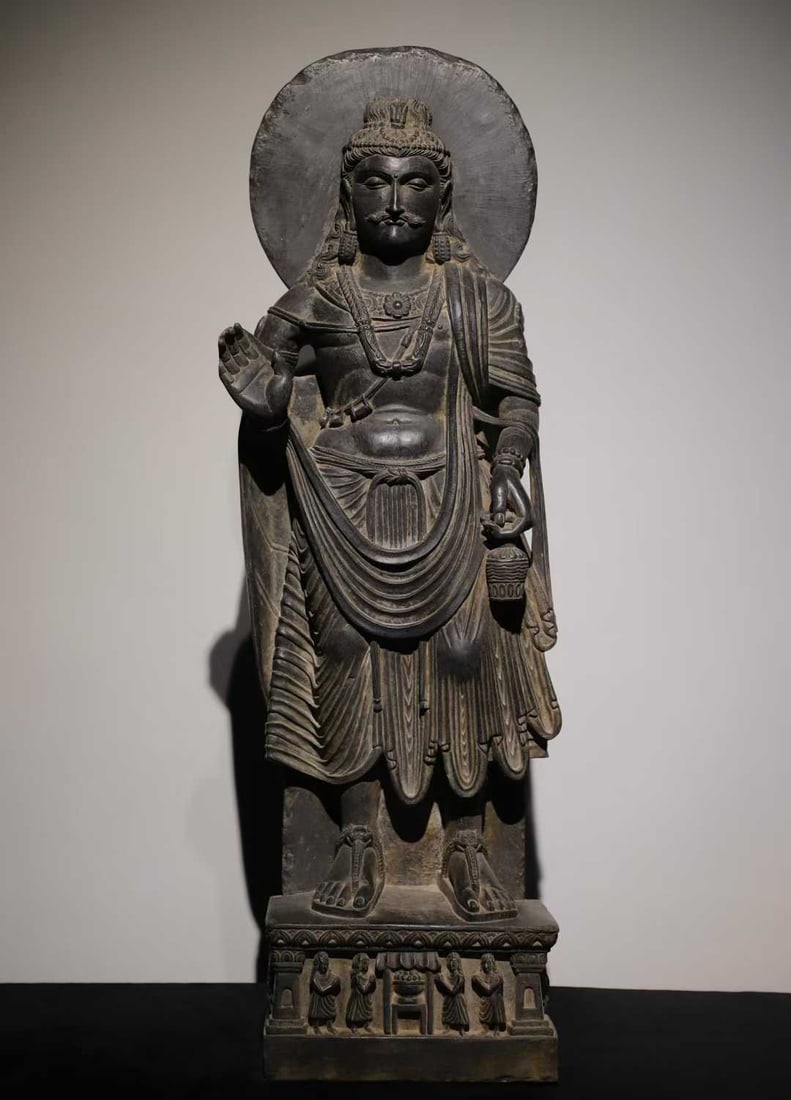 A statue of a rock Bodhisattva in the art of Dhara (1 of 9)