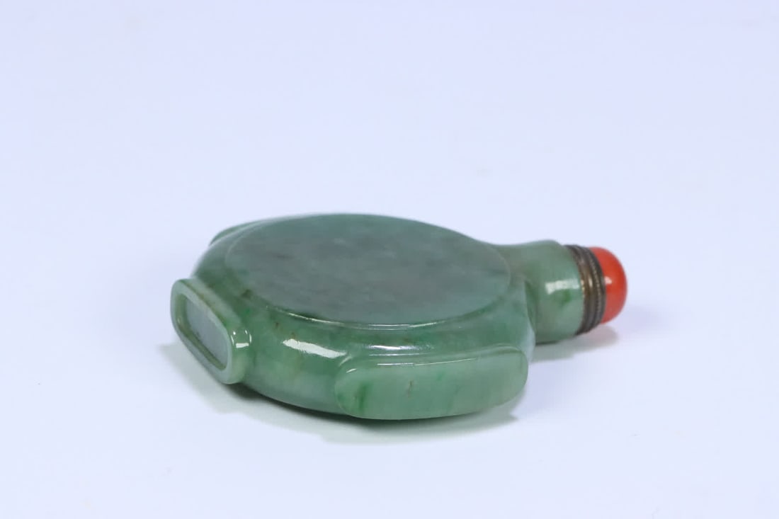 A Qing Dynasty jade plain pattern snuff bottle - 5