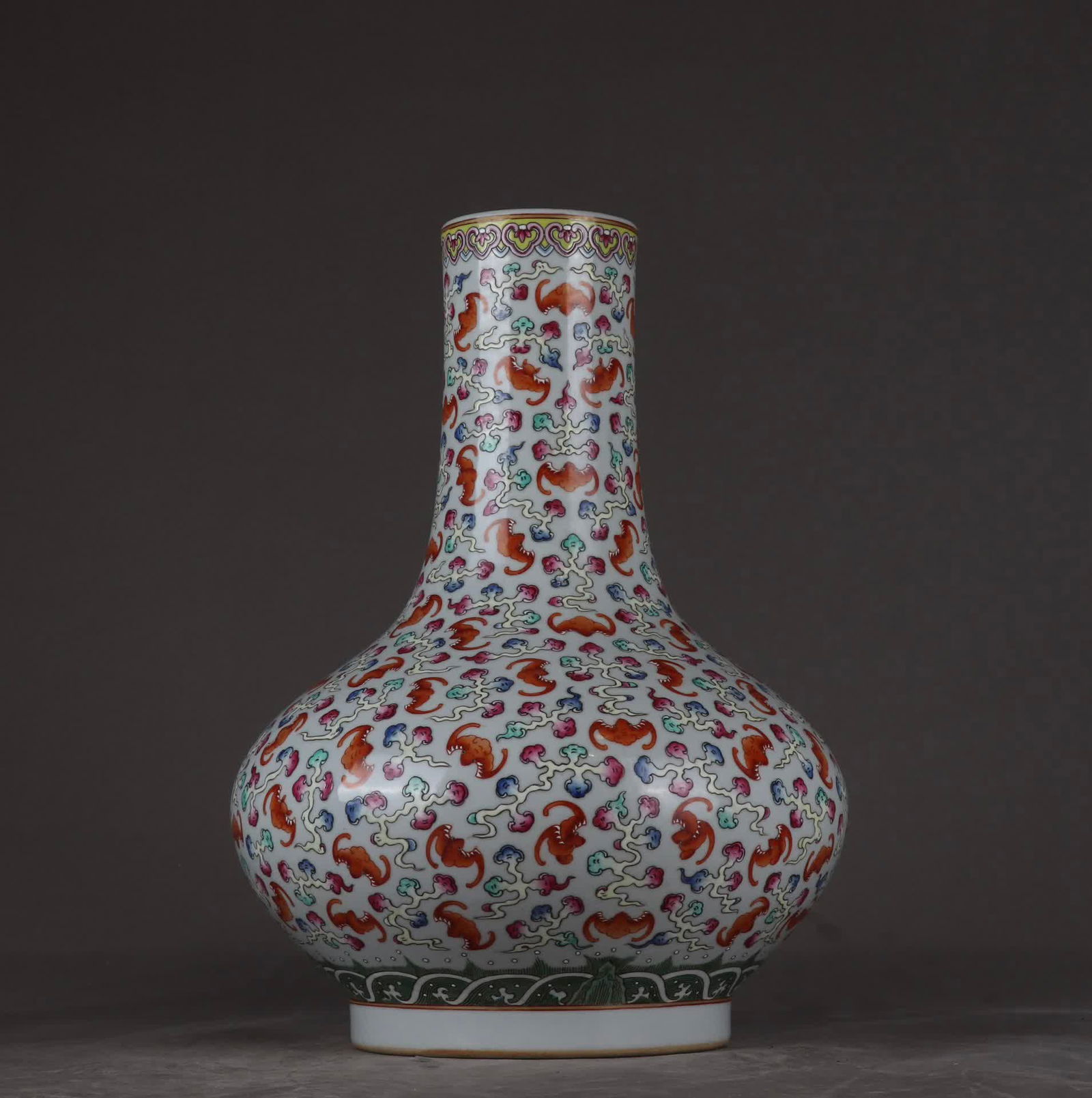 A Qing Guangxu pastel Baifu auspicious cloud pattern water chestnut bottle (1 of 9)
