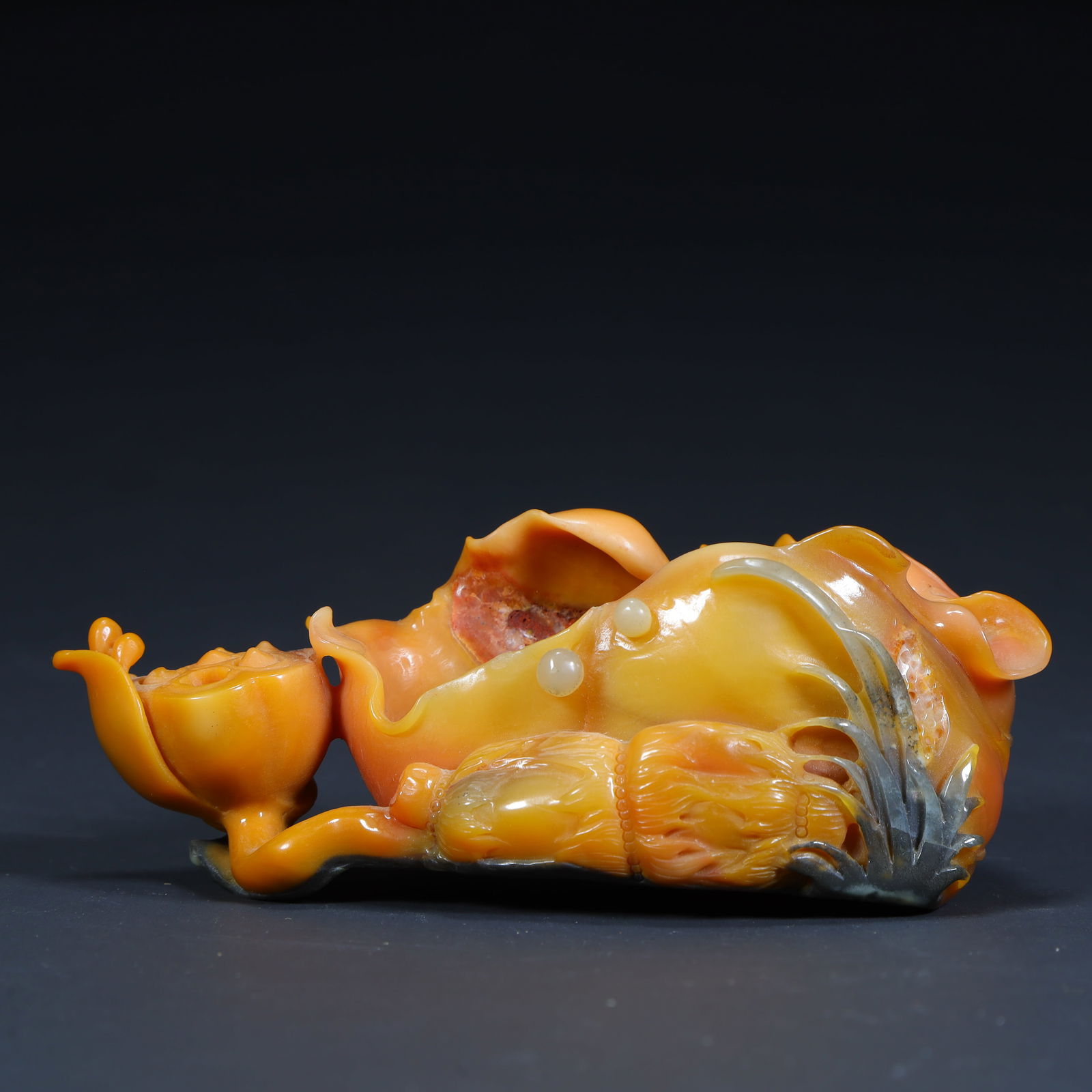 A Qing Dynasty Tian Huangshi lotus pattern pen wash (1 of 11)