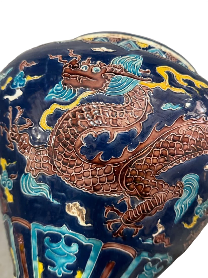 A large Ming Dynasty enamel dragon pattern jar - 5