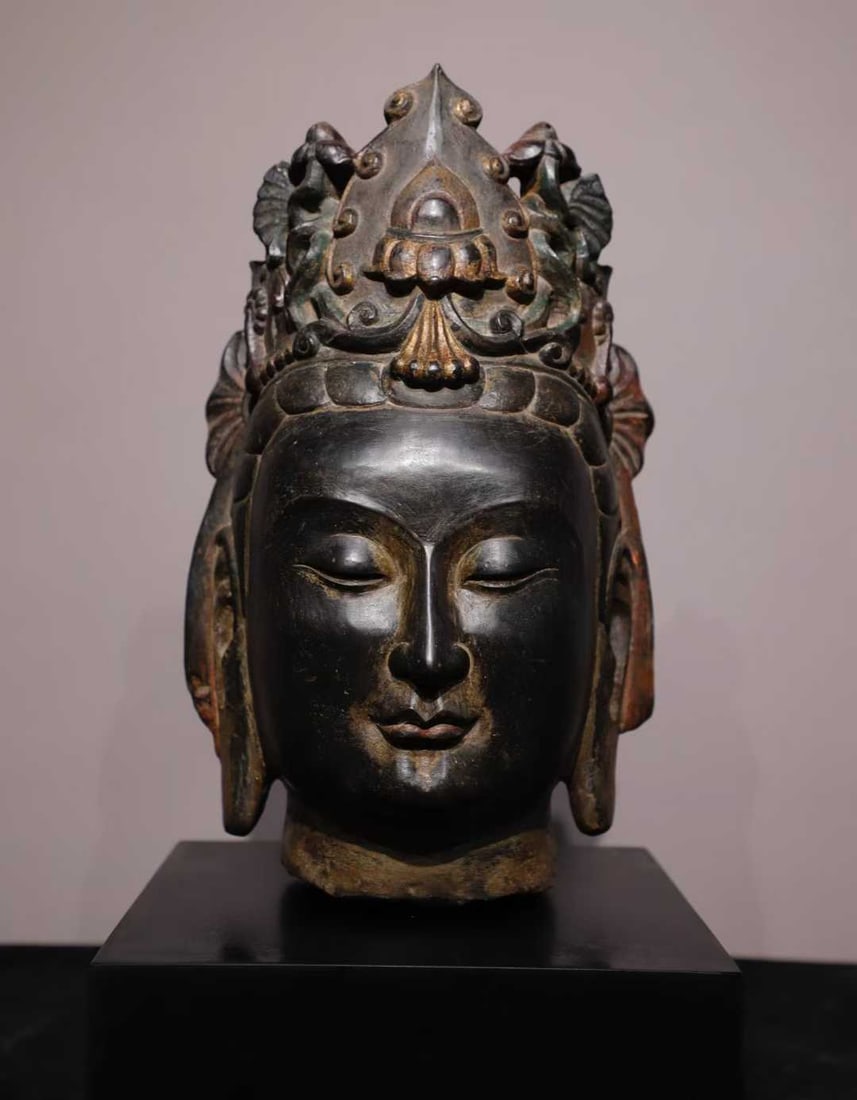 A bluestone painted Bodhisattva head of the Northern Qi Dynasty (1 of 9)