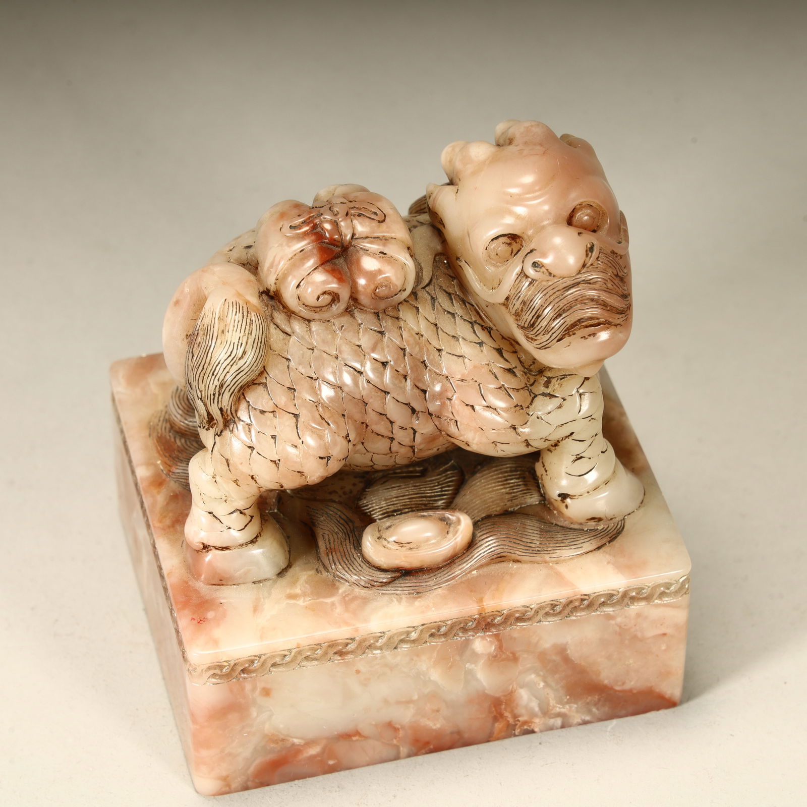 A Qing Dynasty fine Shoushan stone auspicious beast seal (1 of 8)