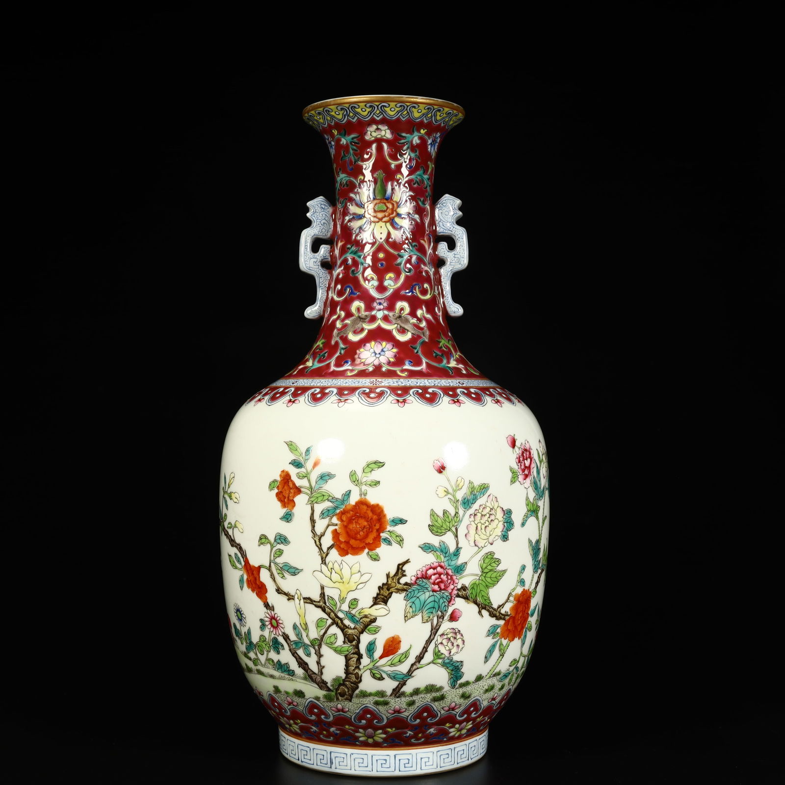 A Qing Dynasty boutique Bogu pattern amphora (1 of 10)