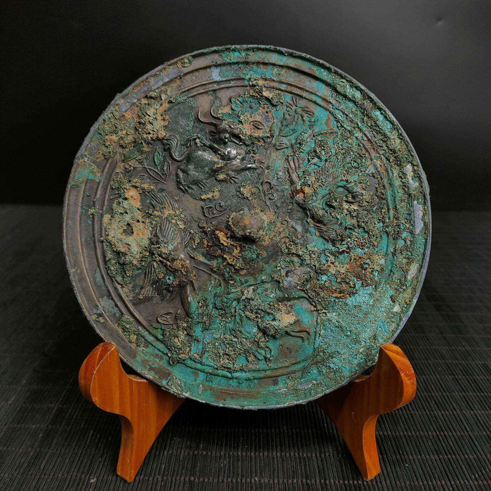 A bronze mirror of the Tang Dynasty - four divine beasts (1 of 9)