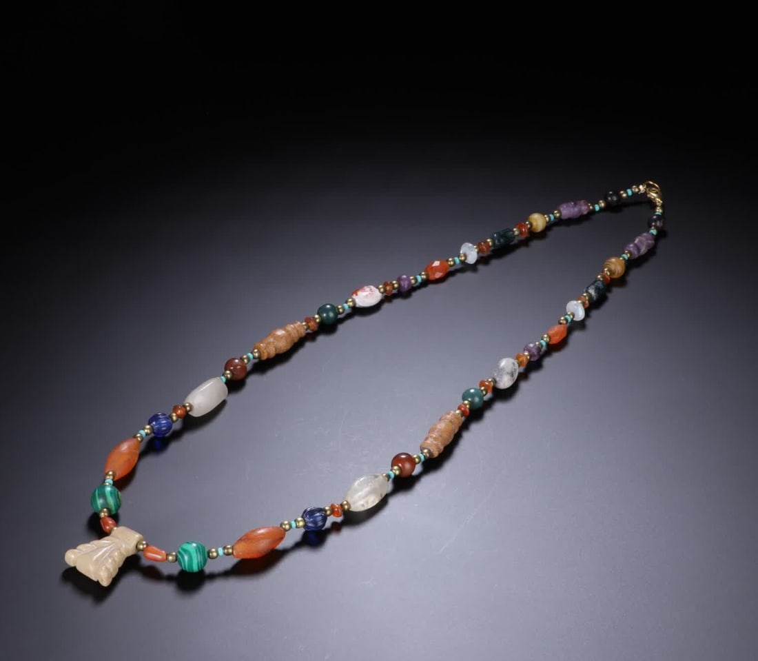 A Sia Duobao necklace: Sia Duobao necklace SIZE: L:29cm (The Dimensions Of All Batches Are Manually Measured.If You Need More Detailed Information, Please Contact Our Customer Service Before Bidding.)