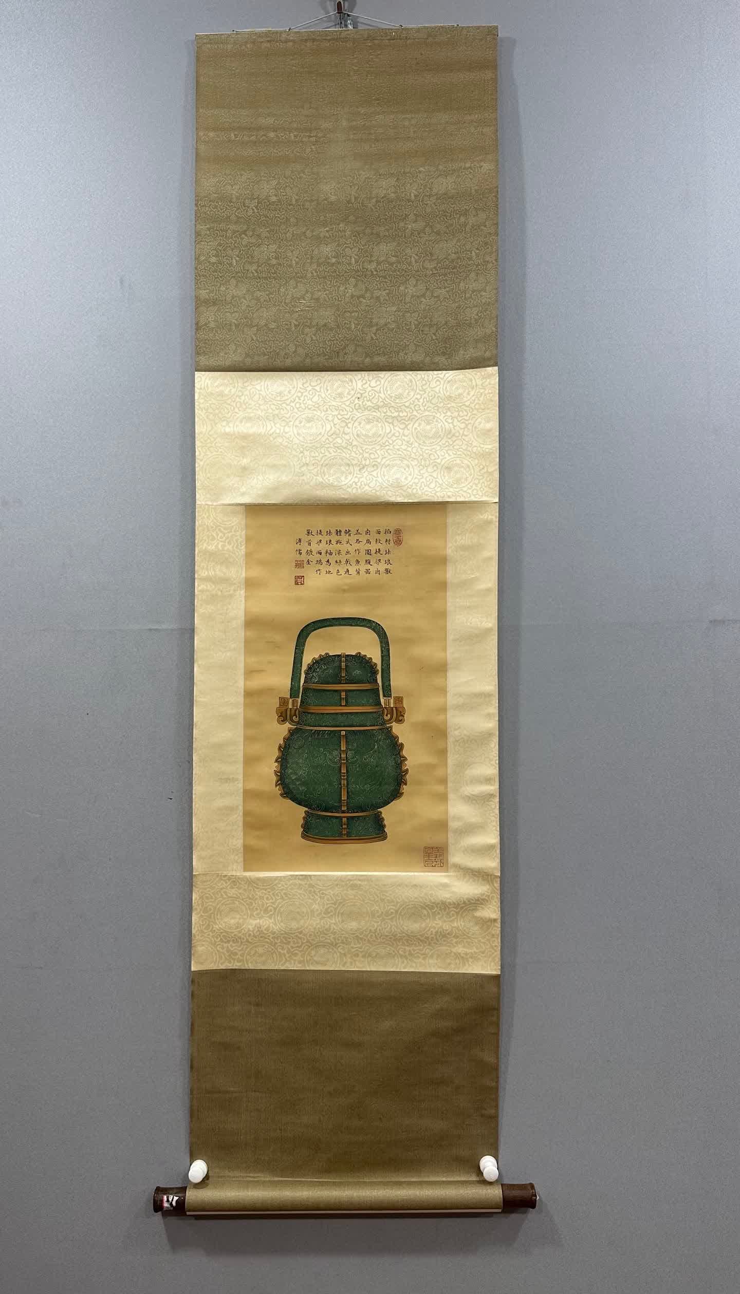 A picture of Pu Ru's enamel lifting beam pot: Pu Ru's enamel pot picture SIZE: Core 500x30cm (The Dimensions Of All Batches Are Manually Measured.If You Need More Detailed Information, Please Contact Our Customer Service Before Bidding.)