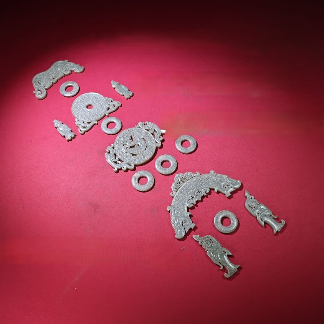 A set of Han Dynasty jade group ornaments: Han Dynasty jade group pendant SIZE: 96x42x5mm W:42g 83x62x4mm W:35g 98x63x5mm W:61 123x52x5mm W:57g (The Dimensions Of All Batches Are Manually Measured.If You Need More Detailed Information, Please