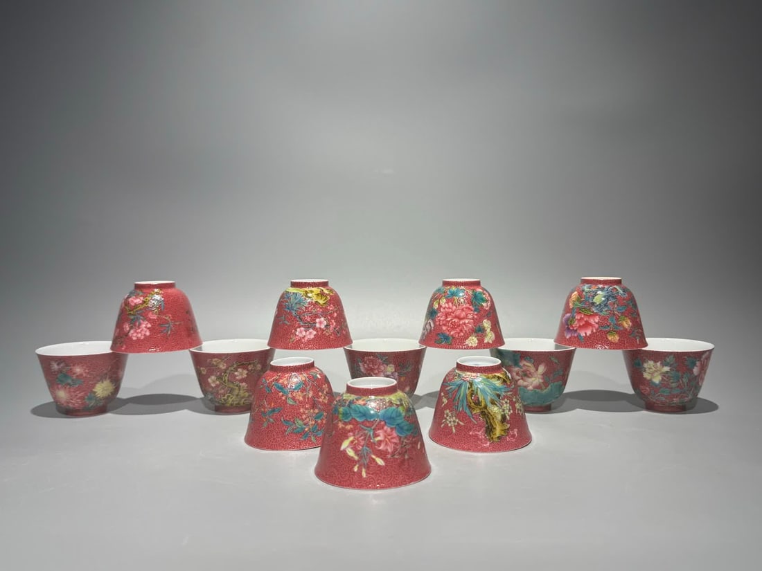 A piece of the Qing Dynasty Yongzheng year enamel color carmine red flower twelve flower god cup: The Qing Dynasty Yongzheng Year Enamel Color Carmine Red Flower Twelve Flower God Cup SIZE: H: 5cm Belly D:6.8cm (The Dimensions Of All Batches Are Manually Measured.If You Need More Detailed Informat