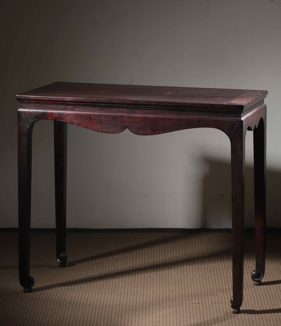 Qing Dynasty rosewood horseshoe leg table table (1 of 9)
