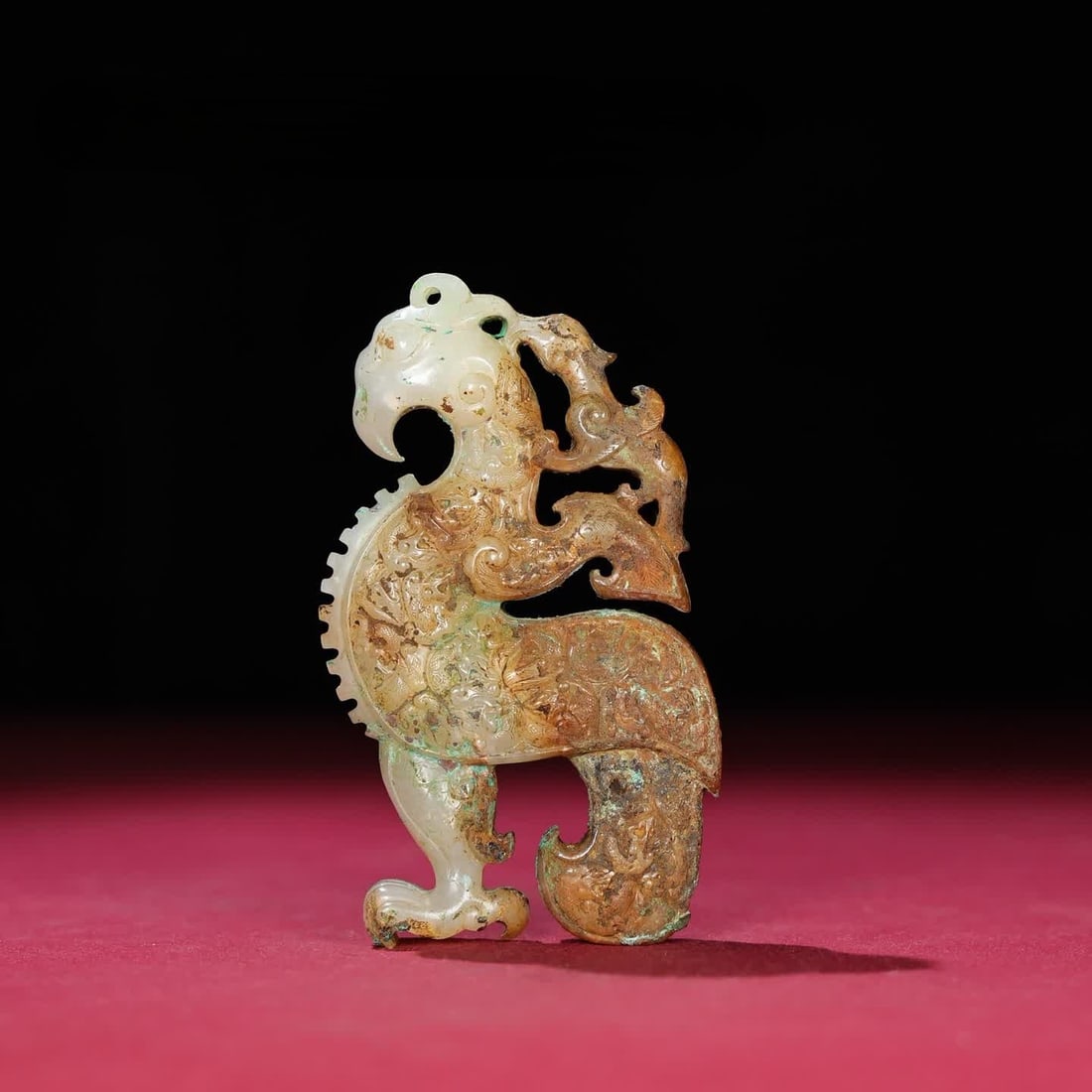 A Han Dynasty jade phoenix bird pendant (1 of 9)