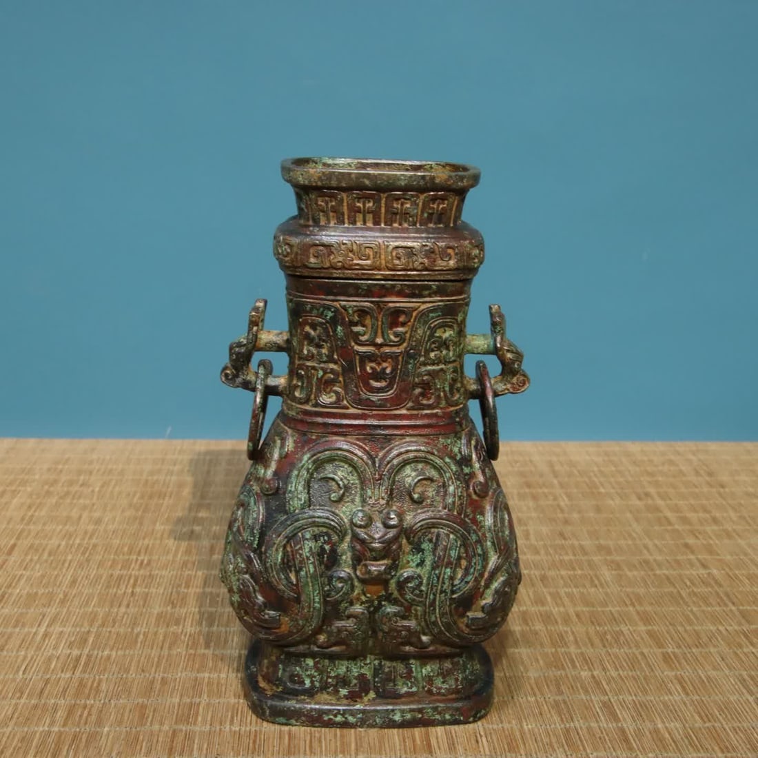 A Han Dynasty bronze - vase (inscription) (1 of 9)