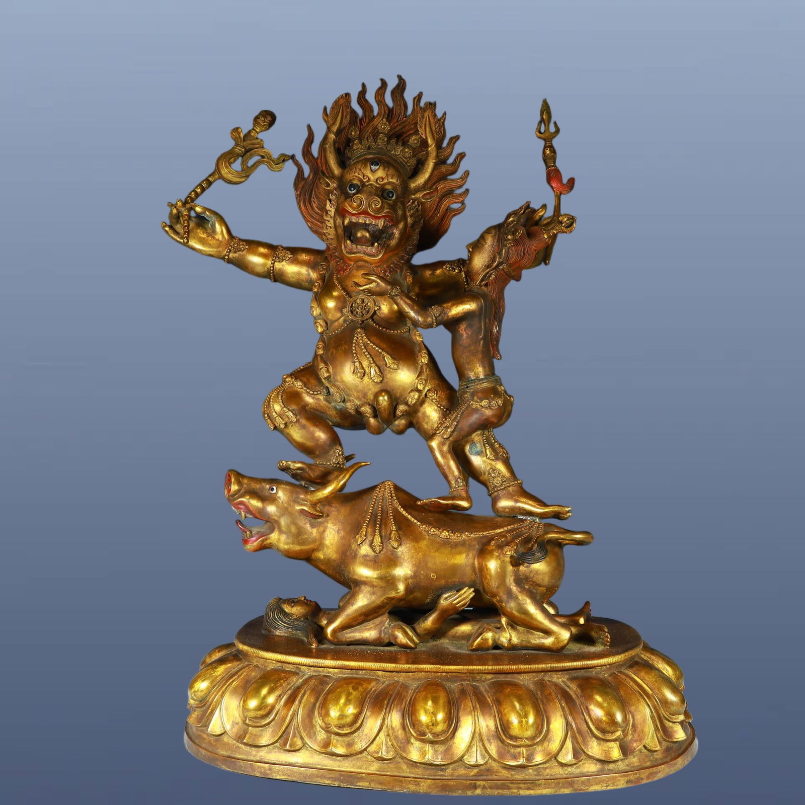 A double statue of the Qing Dynasty copper gilt big black sky: Qing Dynasty copper gilt big black sky double statue SIZE: H:74cm L:49cm W:30cm W:32.6kg (The Dimensions Of All Batches Are Manually Measured.If You Need More Detailed Information, Please Contact Our