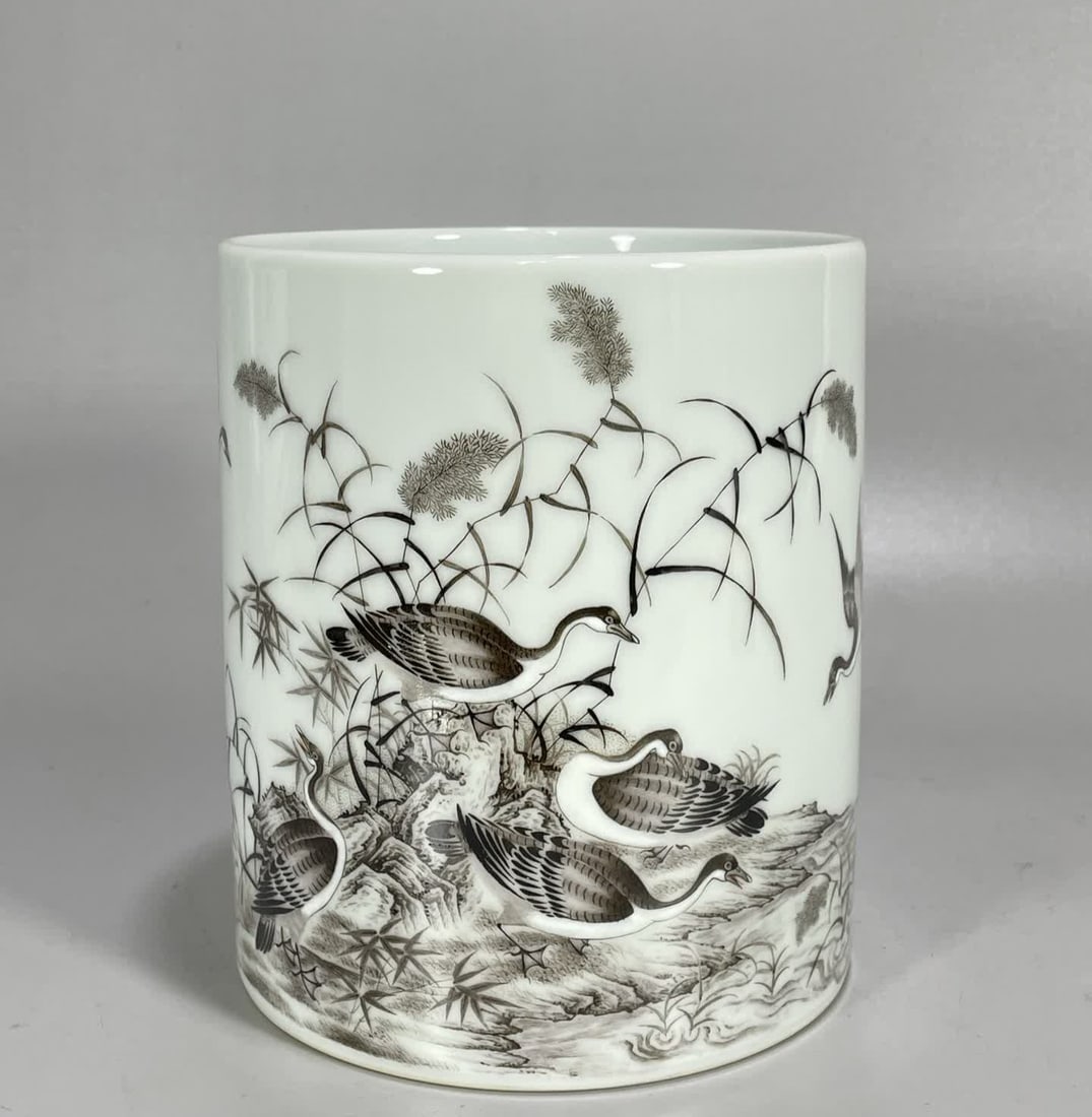 A Yongzheng era enamel ink colored reed goose pen holder (1 of 8)