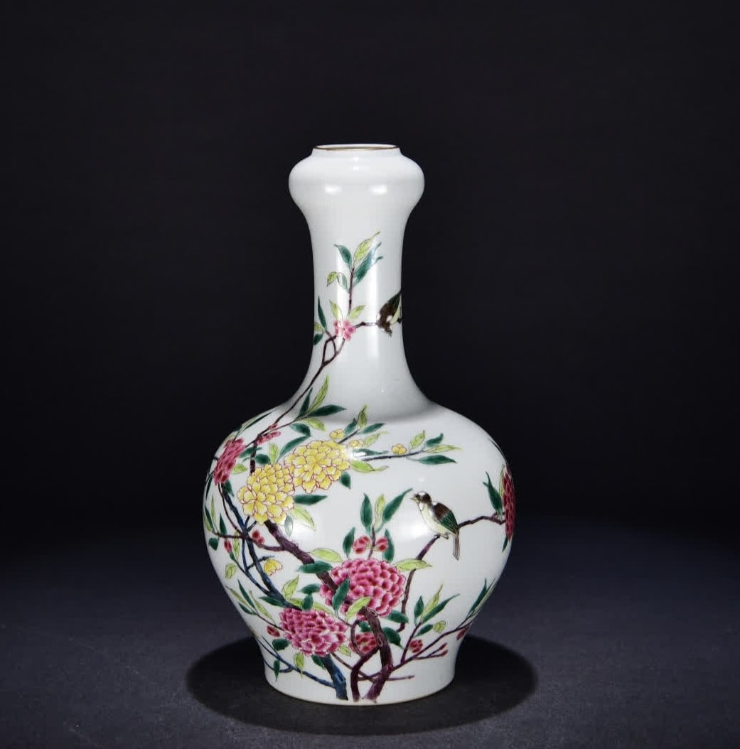 A garlic bottle of Qing Yongzheng pastel rich white head (1 of 9)
