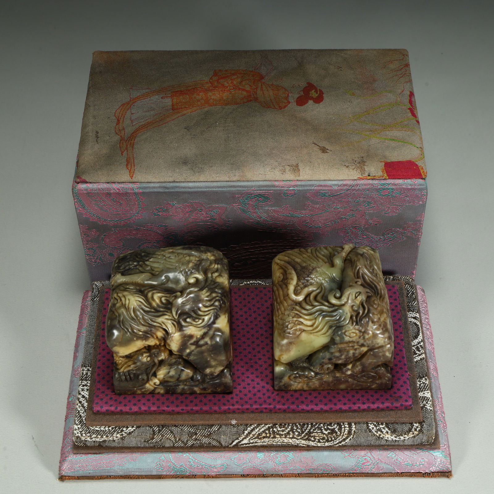A piece of Shoushan stone carving auspicious beast button seal (with original brocade box) (1 of 11)