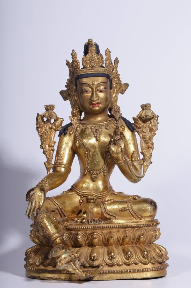 A seated statue of Tara, a bronze gilt green Tara, from the Qing Dynasty (1 of 9)