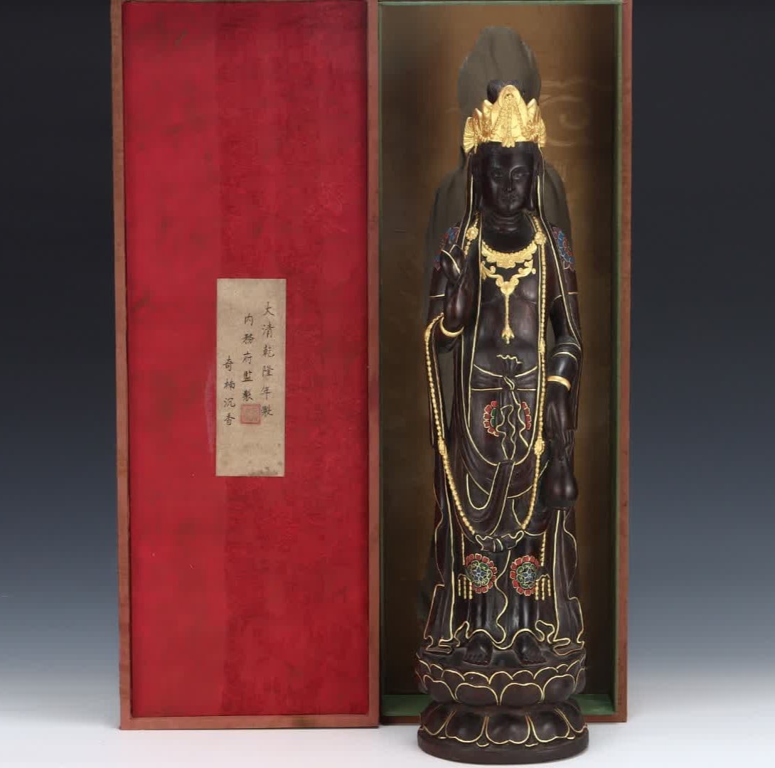 A Qing Dynasty agarwood carving Nanhai Guanyin Bodhisattva: Qing Dynasty agarwood carving Nanhai Guanyin Bodhisattva SIZE: H:65.5cm W:17cm (The Dimensions Of All Batches Are Manually Measured.If You Need More Detailed Information, Please Contact Our Customer S