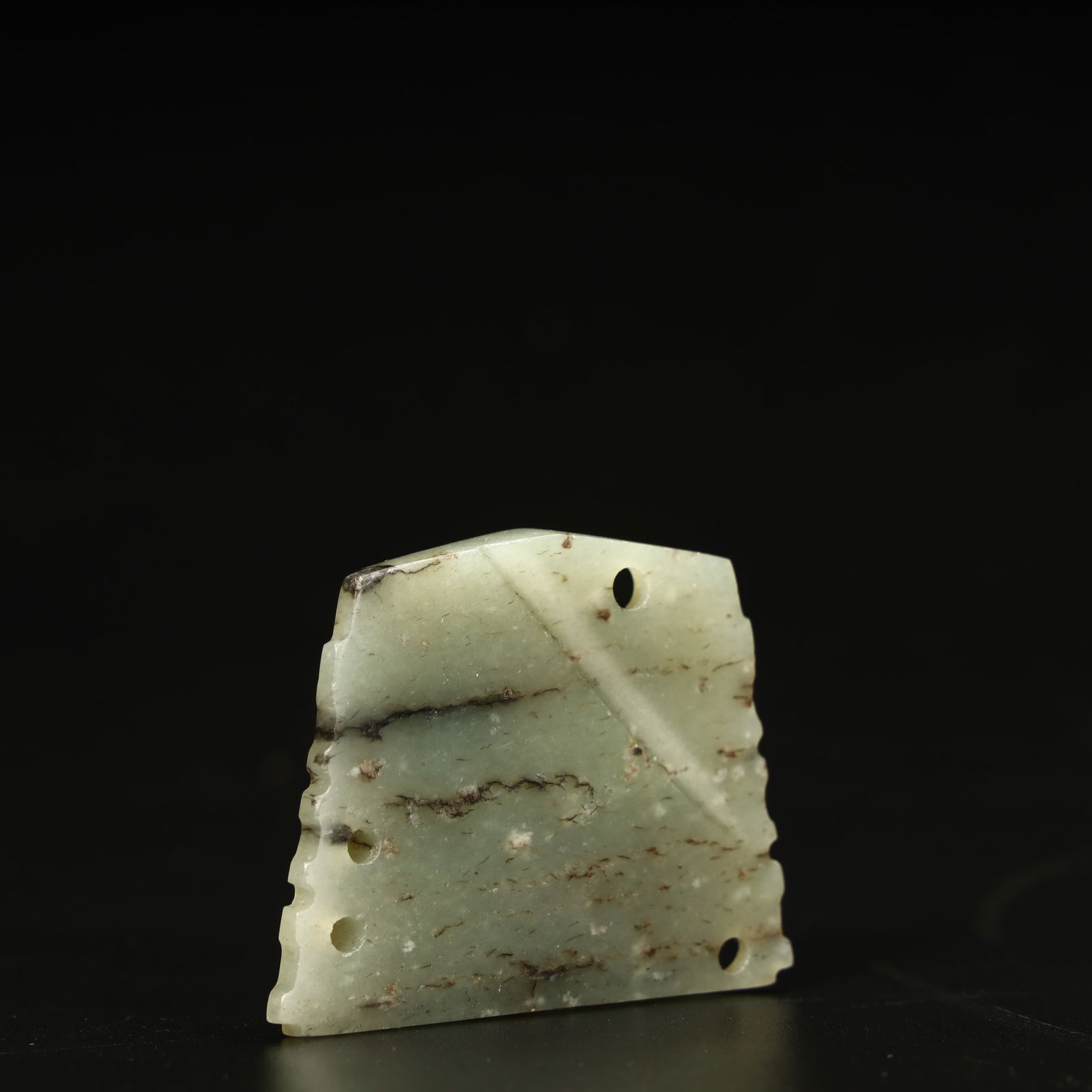 A jade relative with a beast face pattern - 5