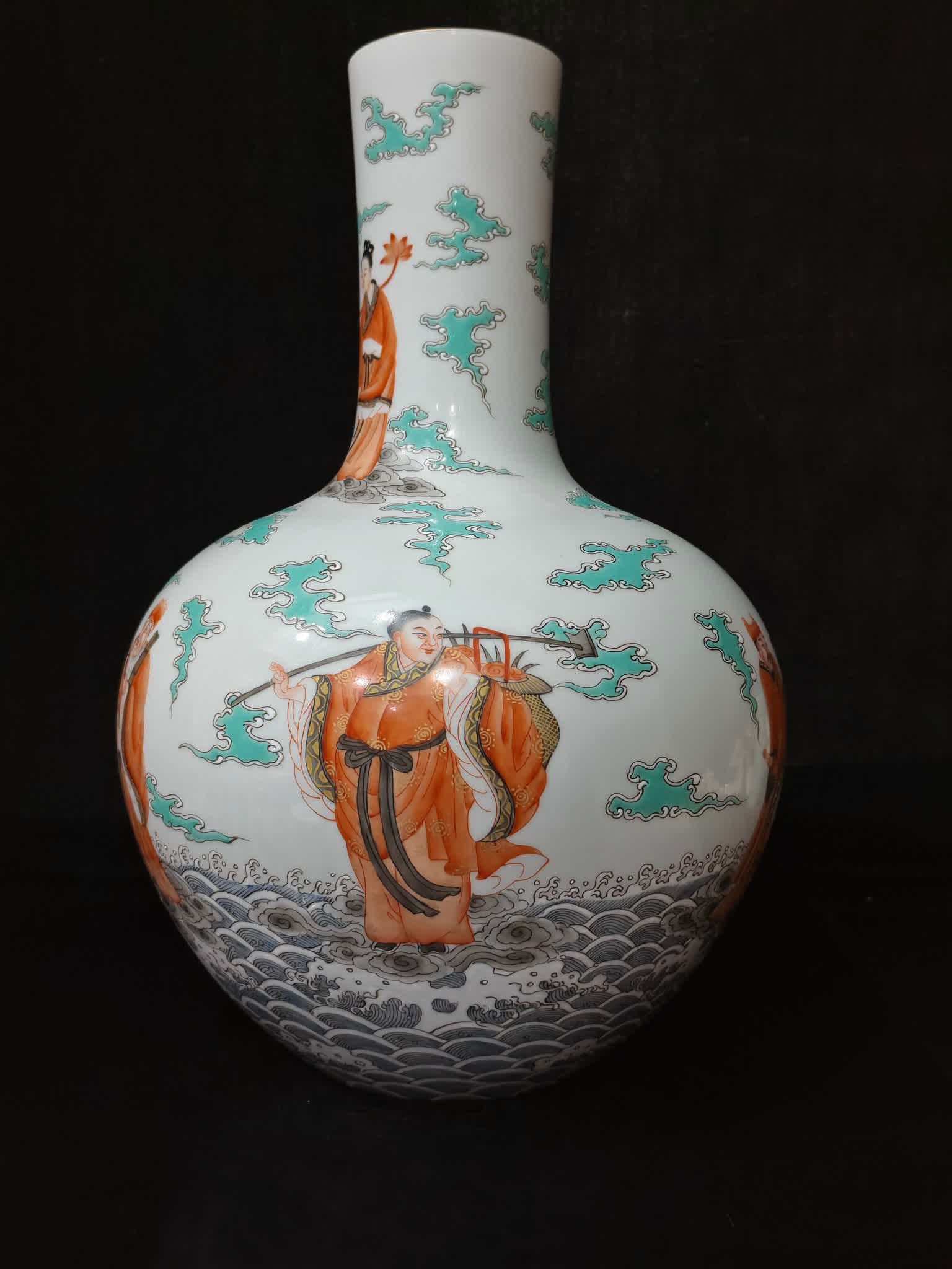 A piece of the Kangxi era of the Qing Dynasty enamel color Eight Immortals crossed the sea to (1 of 9)