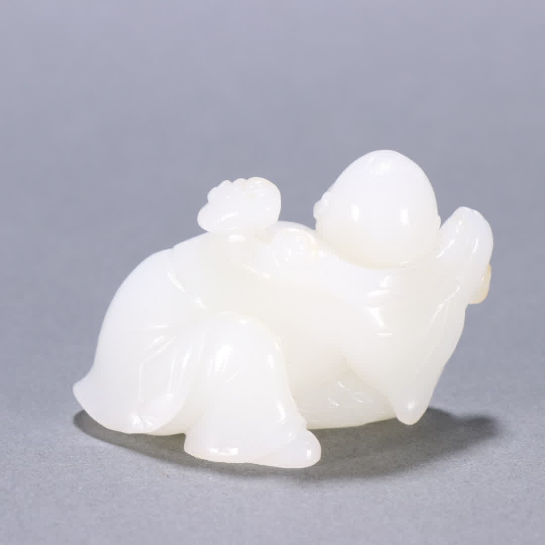 A Qing Dynasty Hetian jade boy carving - 4
