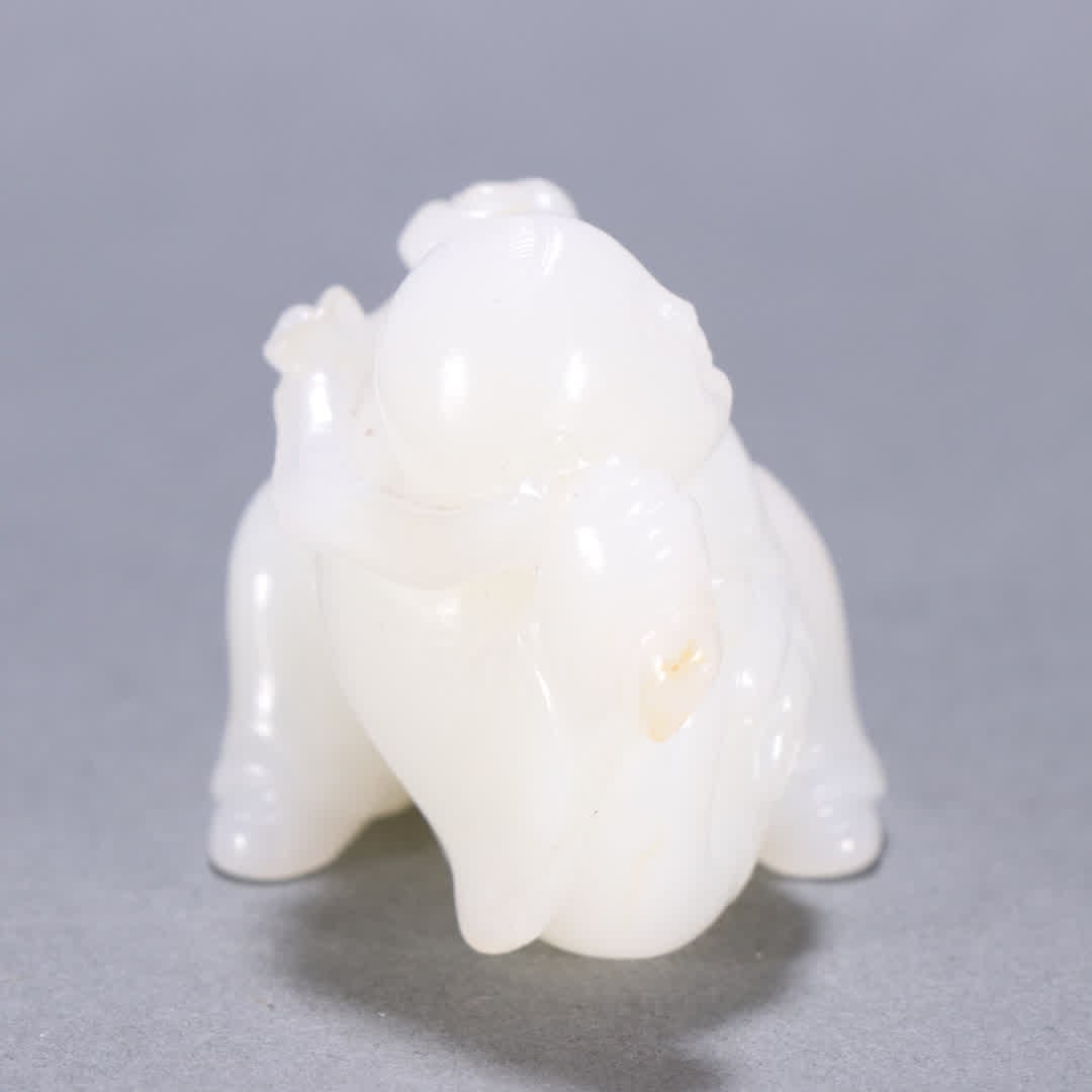 A Qing Dynasty Hetian jade boy carving - 6